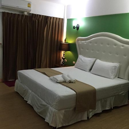 Sudyod Apartment Bangkok Bagian luar foto