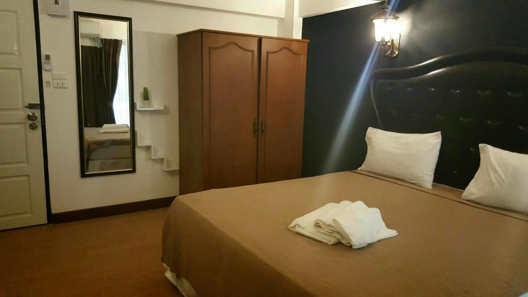 Sudyod Apartment Bangkok Bagian luar foto
