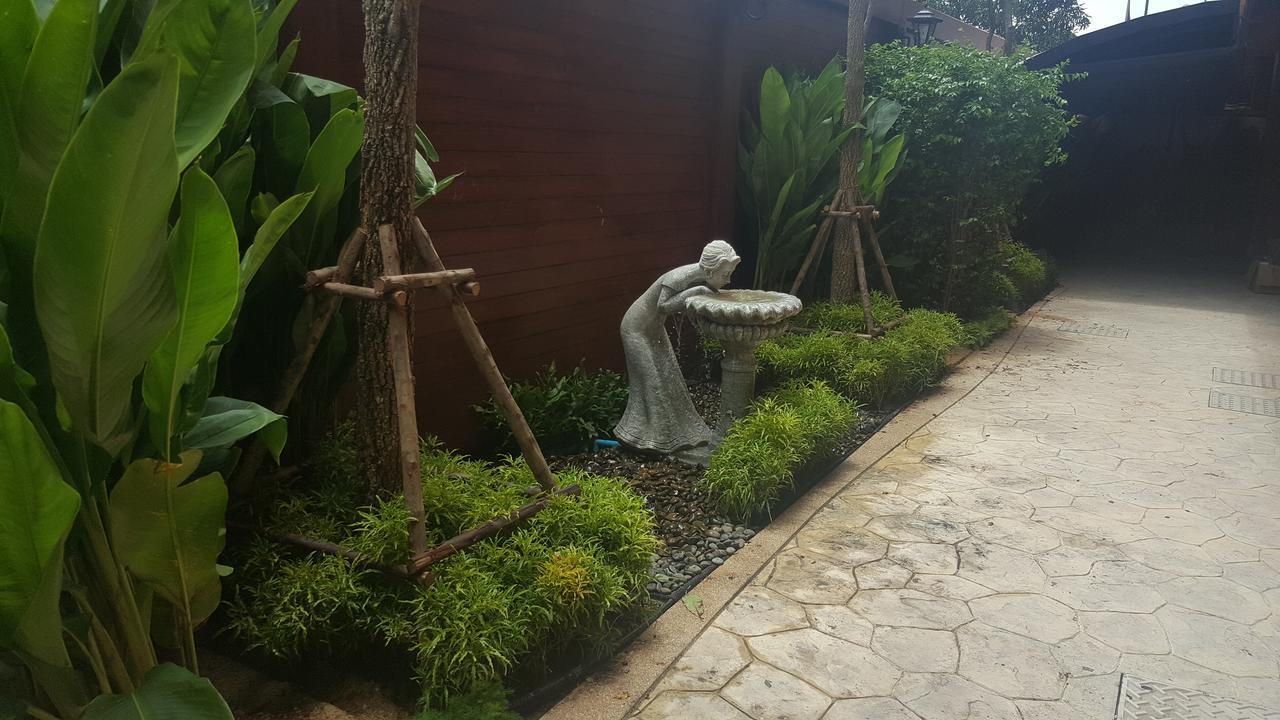 Sudyod Apartment Bangkok Bagian luar foto
